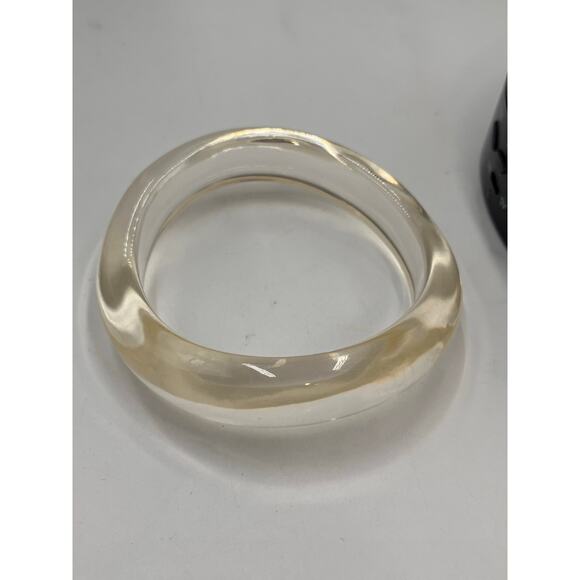 Lucite Vintage 1950's Chunky Waved Curved Mid Century Bangle Bracelet - Picture 2 of 8